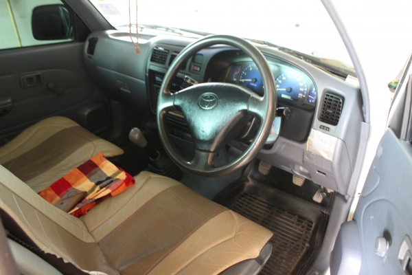 ขาย Totota tiger D4D  ปี 2545   สีขาว  พวงมาลัยพาวเวอร์  ราคาลดเหลือ 190,000