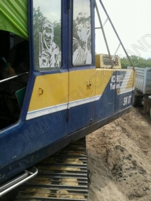 รถแบคโฮ ยี่ห้อ KOBELCO SK07(905)