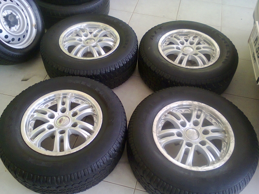 แม็ก15พร้อมยาง1ชุด ยาง225-70-15 แม็ก15พร้อมยาง1ชุด ยาง225-70-15