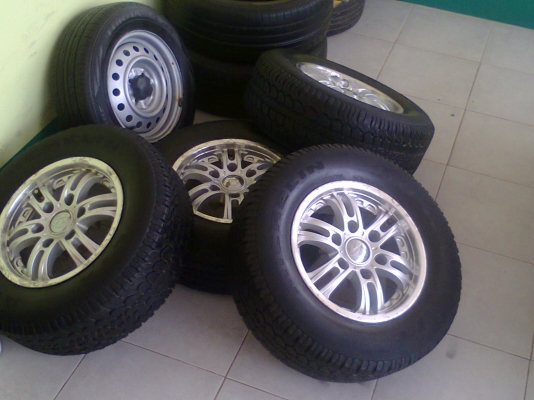 แม็ก15พร้อมยาง1ชุด ยาง225-70-15 แม็ก15พร้อมยาง1ชุด ยาง225-70-15