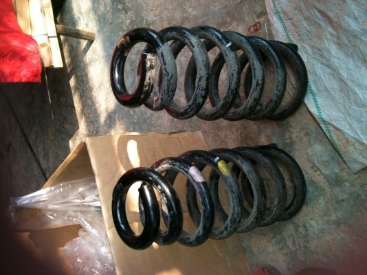 ขายสปริงคู่หน้า มิตซูปาเจโร่