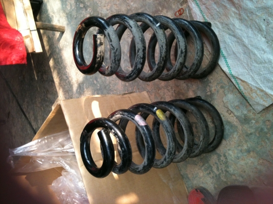 ขายสปริงคู่หน้า มิตซูปาเจโร่ ขายสปริงคู่หน้า มิตซูปาเจโร่