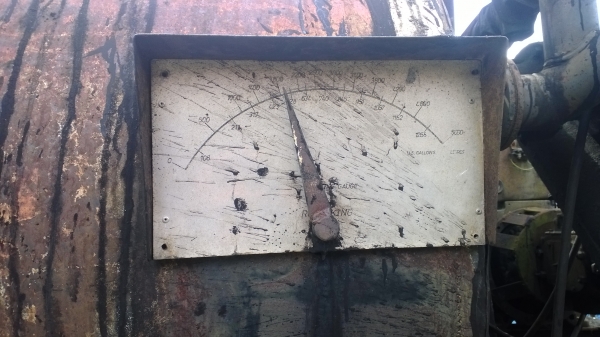 ขายถังสเปรย์ยาง ปั้มแรงมาก มีอุปกรณ์ครบ..ขนาด6000ลิตร...