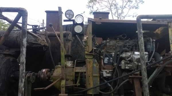 ขายถังสเปรย์ยาง ปั้มแรงมาก มีอุปกรณ์ครบ..ขนาด6000ลิตร...