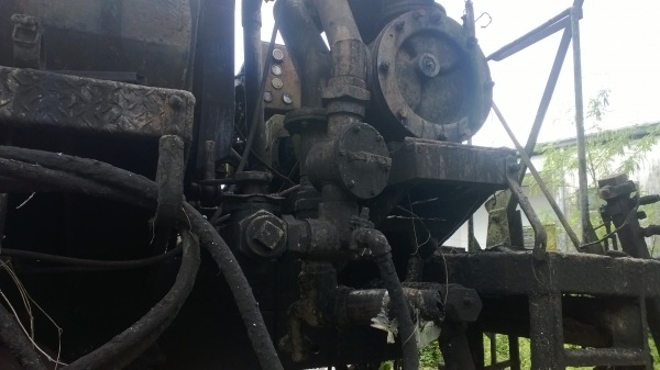 ขายถังสเปรย์ยาง ปั้มแรงมาก มีอุปกรณ์ครบ..ขนาด6000ลิตร...