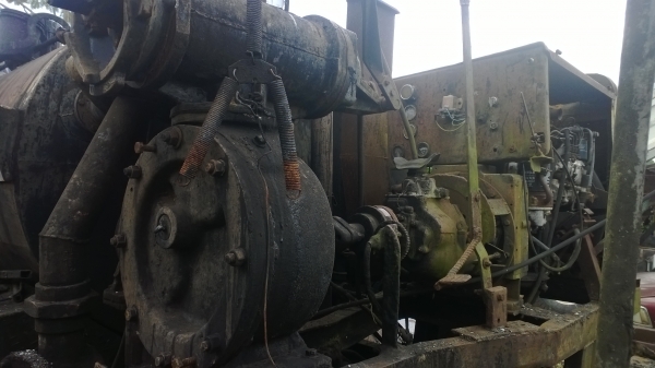 ขายถังสเปรย์ยาง ปั้มแรงมาก มีอุปกรณ์ครบ..ขนาด6000ลิตร...