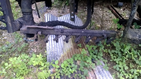 ขายถังสเปรย์ยาง ปั้มแรงมาก มีอุปกรณ์ครบ..ขนาด6000ลิตร...