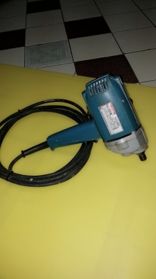 ขายเครื่องขัดสียี่ห้อMAKITAรุ่น9218BLสภาพสวยๆของแท้แน่นอนMADE IN JAPAN(860W) ขายเครื่องขัดสียี่ห้อMAKITAรุ่น9218BLสภาพสวยๆของแท้แน่นอนMADE IN JAPAN(860W)