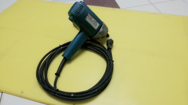 ขายเครื่องขัดสียี่ห้อMAKITAรุ่น9218BLสภาพสวยๆของแท้แน่นอนMADE IN JAPAN(860W) ขายเครื่องขัดสียี่ห้อMAKITAรุ่น9218BLสภาพสวยๆของแท้แน่นอนMADE IN JAPAN(860W)