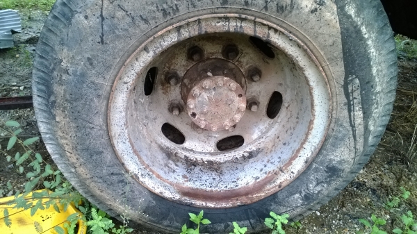 6ล้อหน้า(หัว-คัสซี) รถประมูลไม่มีเอกสาร เครื่องดีเดิม  คัสซีสวย ยางสวย