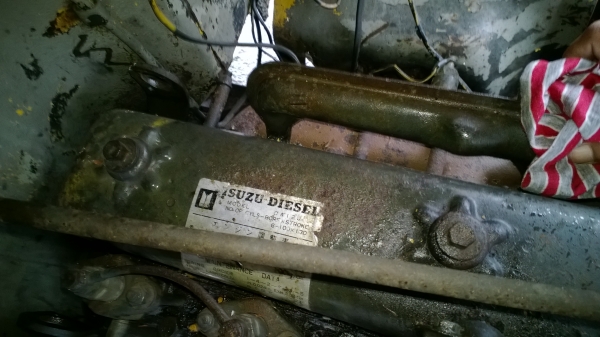 6ล้อหน้า(หัว-คัสซี) รถประมูลไม่มีเอกสาร เครื่องดีเดิม  คัสซีสวย ยางสวย