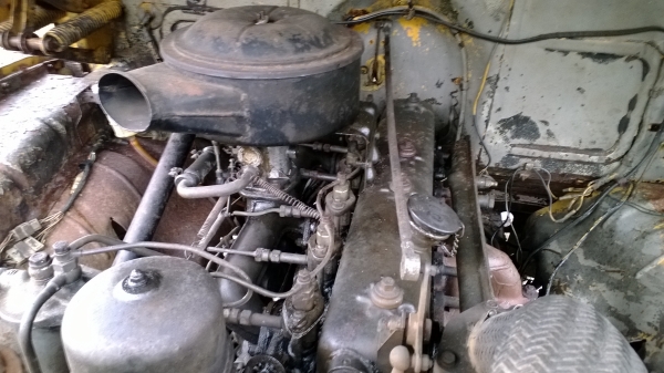 6ล้อหน้า(หัว-คัสซี) รถประมูลไม่มีเอกสาร เครื่องดีเดิม  คัสซีสวย ยางสวย