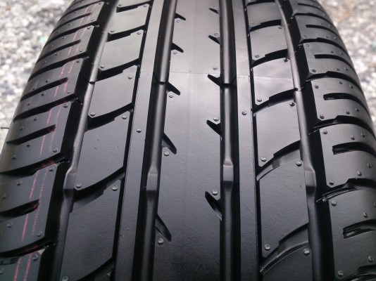 ขายยางพร้อมกะทะถอดป้ายแดง TOYOTA VIOS ยางYOKOHAMA 185/60R15 ยางสัปดาห์ที่28 ปี13 (ตุ่มหน้ายางสีมีอยู่ครบ) จำนวน 1 ชุด พร้อมฝาครอบ