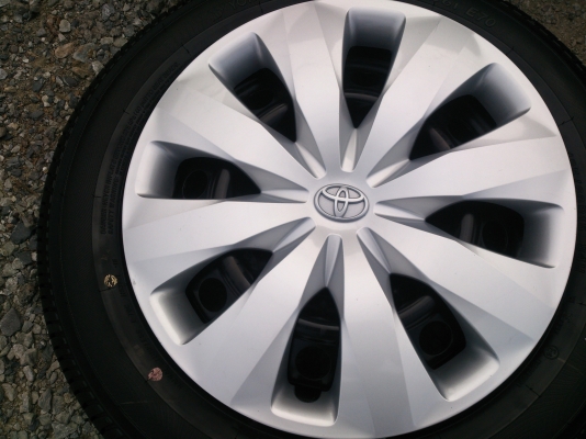 ขายยางพร้อมกะทะถอดป้ายแดง TOYOTA VIOS ยางYOKOHAMA 185/60R15 ยางสัปดาห์ที่28 ปี13 (ตุ่มหน้ายางสีมีอยู่ครบ) จำนวน 1 ชุด พร้อมฝาครอบ