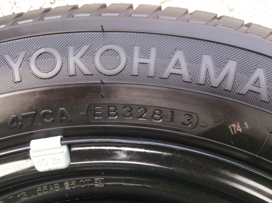 ขายยางพร้อมกะทะถอดป้ายแดง TOYOTA VIOS ยางYOKOHAMA 185/60R15 ยางสัปดาห์ที่28 ปี13 (ตุ่มหน้ายางสีมีอยู่ครบ) จำนวน 1 ชุด พร้อมฝาครอบ