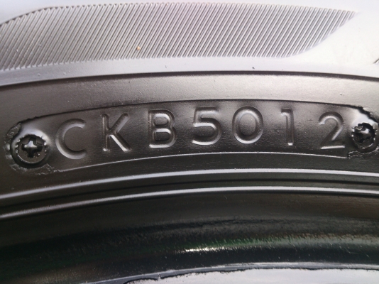 ขายยาง บริสโตน ECOPIA 215/60R16 ยางสัปดาห์ที่50 ปี12 ดอกยางลึกเท่ากันสภาพยาง90\% สวยๆ 1 ชุด