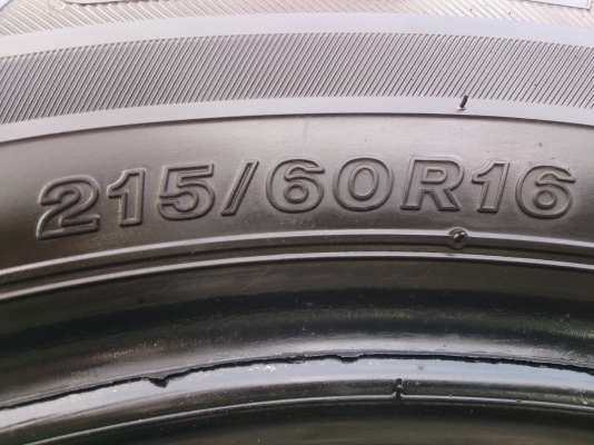 ขายยาง บริสโตน ECOPIA 215/60R16 ยางสัปดาห์ที่50 ปี12 ดอกยางลึกเท่ากันสภาพยาง90\% สวยๆ 1 ชุด