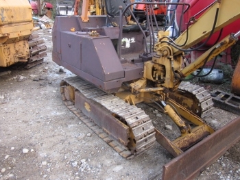 ขาย- รถขุด รถแบคโฮ ขนาดเล็ก KOMATSU PC10 -5 เครื่อง 3 สูบ สภาพพร้อมใช้งาน มือสองเก่าญี่ปุ่น