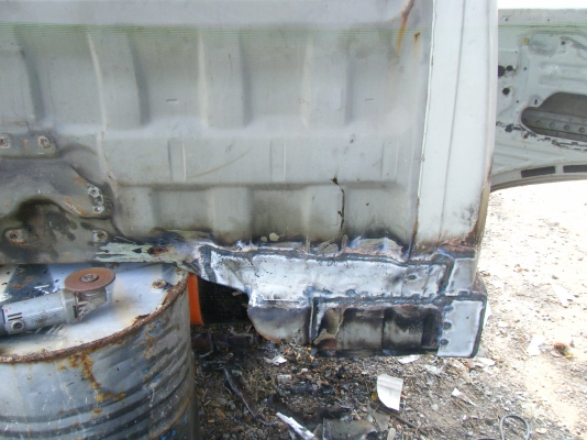 หัวเก๋งHINO FC120ซุปเปอร์เสี่ย(ตามสภาพ) ส่งได้ครับราคาสุดท้ายก่อนทำสี (25,000)