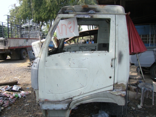 หัวเก๋งHINO FC120ซุปเปอร์เสี่ย(ตามสภาพ) ส่งได้ครับราคาสุดท้ายก่อนทำสี (25,000)