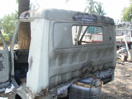 หัวเก๋งHINO FC120ซุปเปอร์เสี่ย(ตามสภาพ) ส่งได้ครับราคาสุดท้ายก่อนทำสี (25,000)