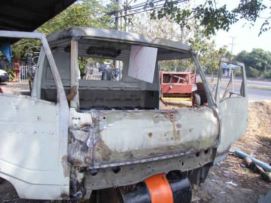 หัวเก๋งHINO FC120ซุปเปอร์เสี่ย(ตามสภาพ) ส่งได้ครับราคาสุดท้ายก่อนทำสี (25,000)