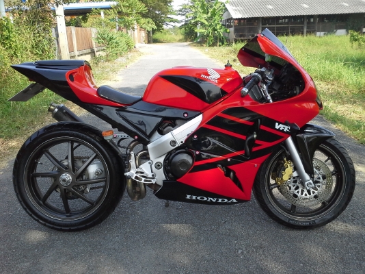 ขาย HONDA VFR NC30 ทะเบียนแท้กรุงเทพ พร้อมโอนสภาพสวย ยางใหม่ สีใหม่