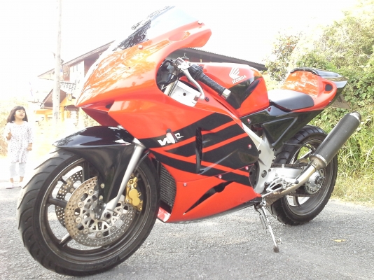 ขาย HONDA VFR NC30 ทะเบียนแท้กรุงเทพ พร้อมโอนสภาพสวย ยางใหม่ สีใหม่