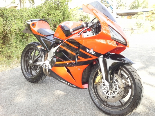 ขาย HONDA VFR NC30 ทะเบียนแท้กรุงเทพ พร้อมโอนสภาพสวย ยางใหม่ สีใหม่