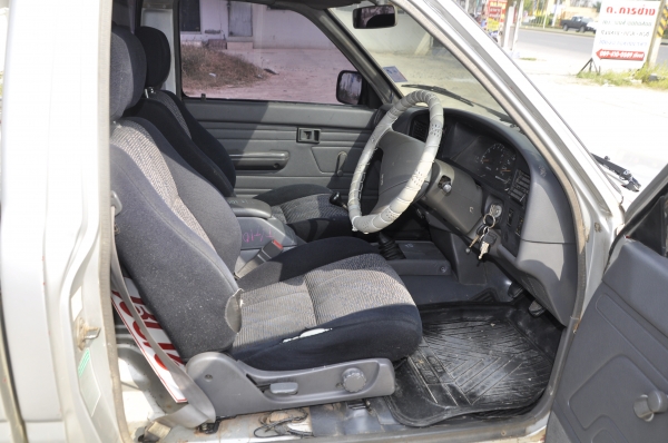 ขาย toyota mighty-x yn-80 เบนซิล+lpg ลงเล่มแล้ว