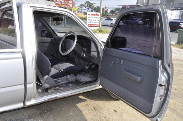 ขาย toyota mighty-x yn-80 เบนซิล+lpg ลงเล่มแล้ว