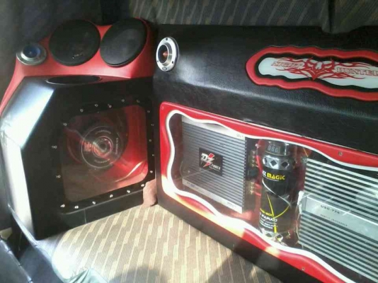 ขายเครื่องเสียติดรถบรรทุกร๊อกกี้ ไฮเทค