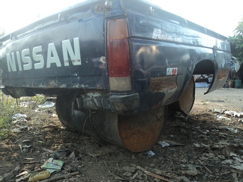 ขาย กระบะของบีกเอ็มตอนเดียว ถอดออกจากรถ ขายด้วยสายตาเห็นว่า ไม่พุ แต่มีสีร่อน