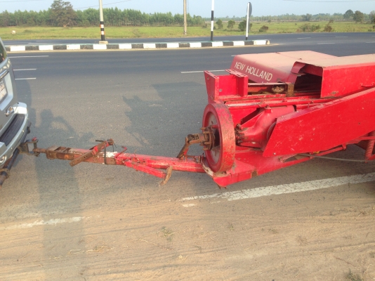 ขายเครื่องอัดฟางยี่ห้อ NEWHOLLAND รุ่น 272 ใช้งานดีแต่ไม่ค่อยได้ใช้งาน สภาพสวยพร้อมใช้งาน ราคา 98000 บาท คุยกันได้ครับ สนใจติดต่อ คุณชัยยา สตึก โทร 081-9972972 089-8451778