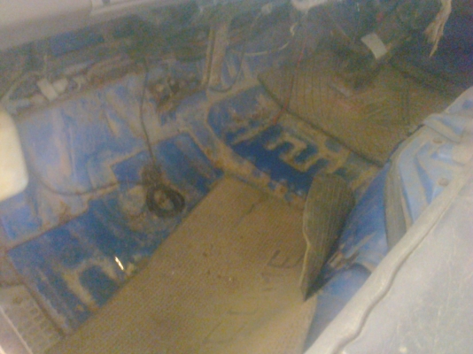 ขาย 4 ล้อ TOYOTA-DYNA-200 สภาพเดิมๆ พร้อมใช้