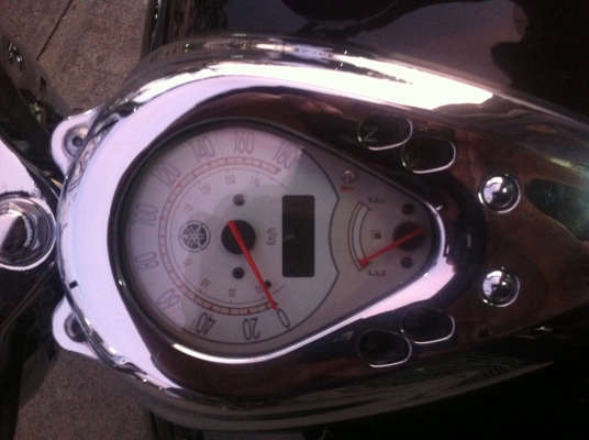 ธารนนทบุรี//ขาย yamaha dragstar400 ปี2005 รถสวยมากๆเครื่องดี อินวอยท์+สพมแท้ ราคา140,000บาท