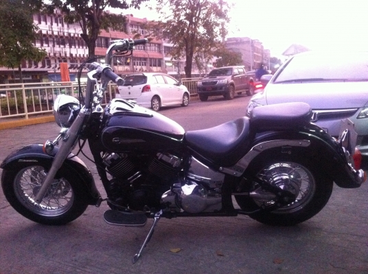 ธารนนทบุรี//ขาย yamaha dragstar400 ปี2005 รถสวยมากๆเครื่องดี อินวอยท์+สพมแท้ ราคา140,000บาท