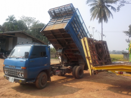 ขายรถบรรทุกหกล้อไอ้หนุ่มทางหลวงราคาไม่แพง 285000 ขายรถบรรทุกหกล้อไอ้หนุ่มทางหลวงราคาไม่แพง 285000