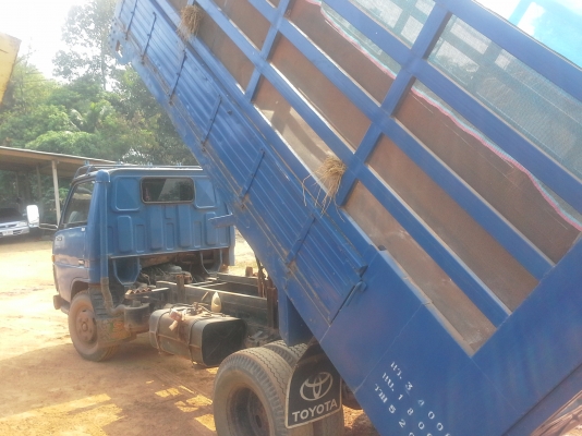 ขายรถบรรทุกหกล้อไอ้หนุ่มทางหลวงราคาไม่แพง 285000 ขายรถบรรทุกหกล้อไอ้หนุ่มทางหลวงราคาไม่แพง 285000