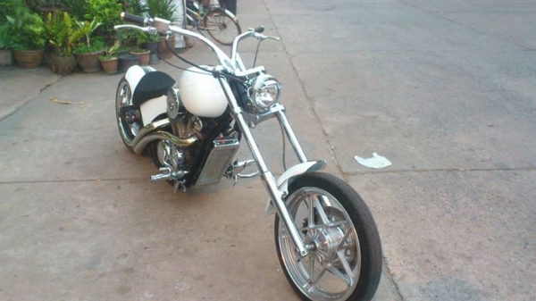 ขาย/แลก steed400 ยิงเฟลม ล้อโต ขาวสวยเงาๆแรงๆ ทะเบียน