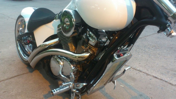 ขาย/แลก steed400 ยิงเฟลม ล้อโต ขาวสวยเงาๆแรงๆ ทะเบียน