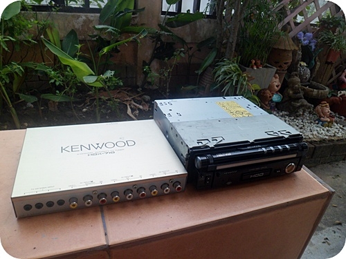 KENWOOD HDX 710 -darddiskในตัว 20 gb- Memmorystick -TVturner -AV -monitor touchscreen-Navigator-Gps ราคา 3,900 บาท สภาพใหม่กริ๊บๆๆเกิน 95\% KENWOOD HDX 710 -darddiskในตัว 20 gb- Memmorystick -TVturner -AV -monitor touchscreen-Navigator-Gps ราคา 3,900 บาท สภาพใหม่กริ๊บๆๆเกิน 95\%