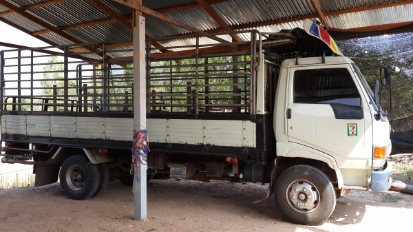 ขายด่วนหกล้อดั้ม HINO FC2W 120แรง ยาว5.5เมตรสภาพเดิมๆพร้อมใช้งานจองโทร0801515451