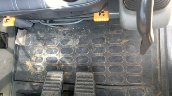 Komatsu Pc200-6 เก็บใหม่ ไฟฟ้าครบ เอกสารเล่ม ช่วงล่างเต็มทุกจุด Komatsu Pc200-6 เก็บใหม่ ไฟฟ้าครบ เอกสารเล่ม ช่วงล่างเต็มทุกจุด