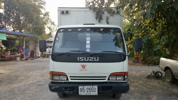 ขาย รถห้าง ISUZU  NPR  เครื่อง /4HF 135 ดั้มหัวได้ สวยๆทำสีใหม่หมดคับ ขาย 440000