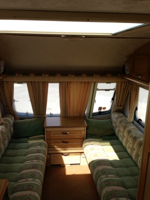 Caravan RV รถบ้านนำเข้าพร้อมอยู่รับรถได้ทันที Caravan RV รถบ้านนำเข้าพร้อมอยู่รับรถได้ทันที