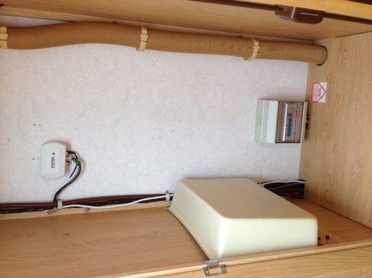 Caravan RV รถบ้านนำเข้าพร้อมอยู่รับรถได้ทันที Caravan RV รถบ้านนำเข้าพร้อมอยู่รับรถได้ทันที