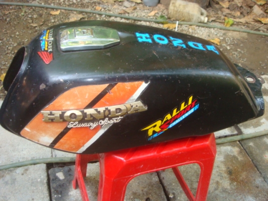 ถังน้ำมันWING125 สภาพสวยเดิมมีเกจ์น้ำมัน/ฝาถังพร้อม