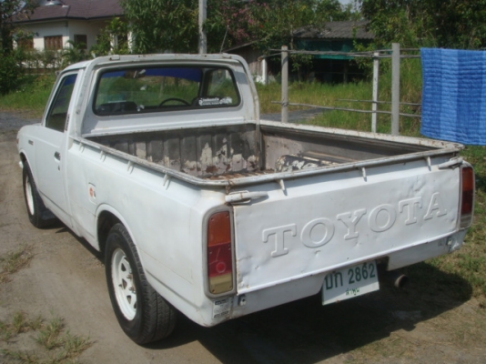 TOYOTA กระบะเบนซินสั้นเดิมๆถูกๆ TOYOTA กระบะเบนซินสั้นเดิมๆถูกๆ