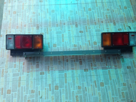 ไฟท้ายรถ6ล้อ NQR/NPRแท้